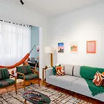 Chegou O Pe Na Areia Em Plena Praia De Copacabana, Incrivel Apto De 2 E 3 Quartos, Tudo Novo E Decorado, 50M Da Praia, Com Cozinha E Lavanderia Completos