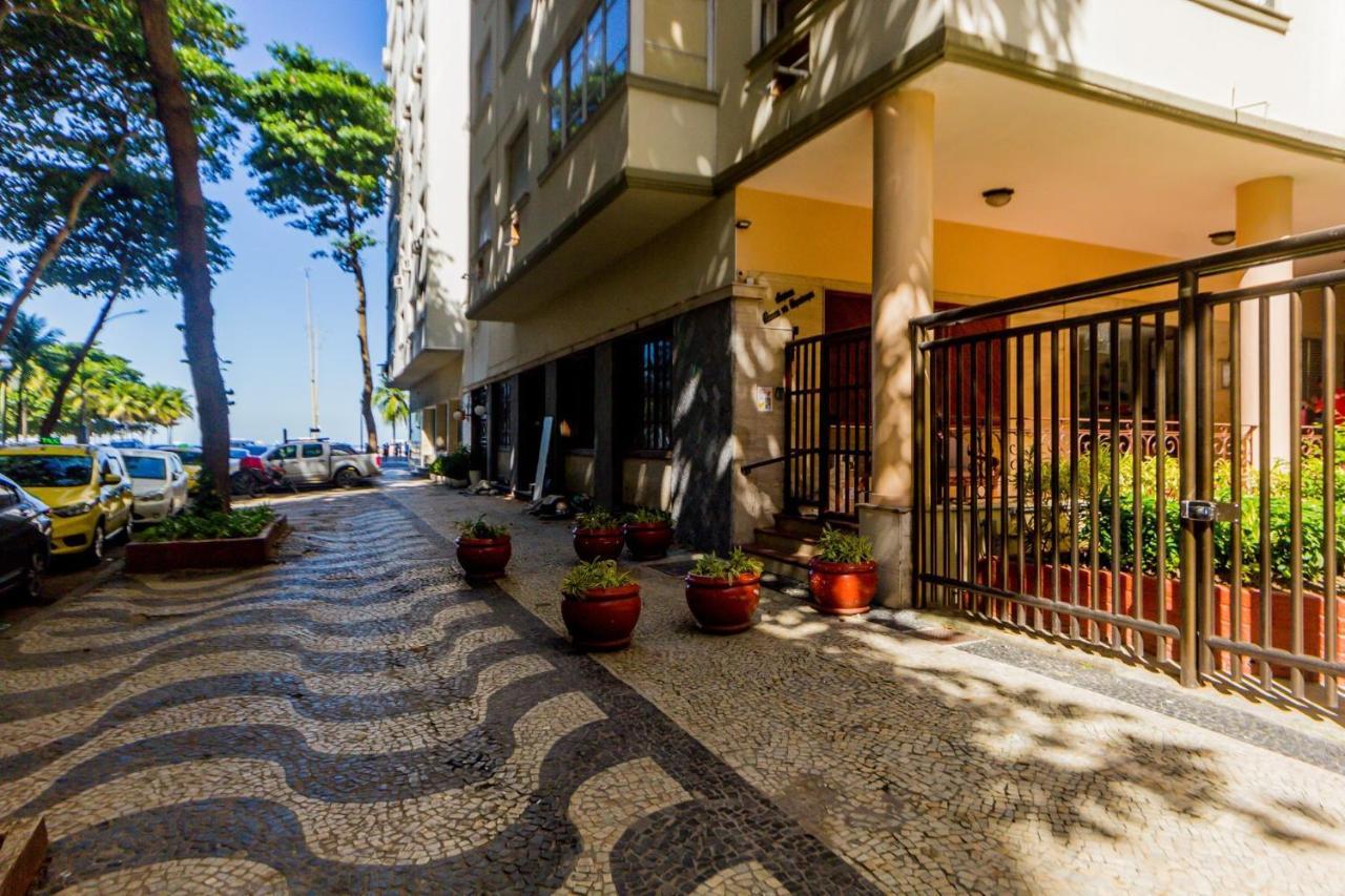 Apartment Copacabana Oasis: Stylish 2-3 Bedroom Steps From Rio de Janeiro