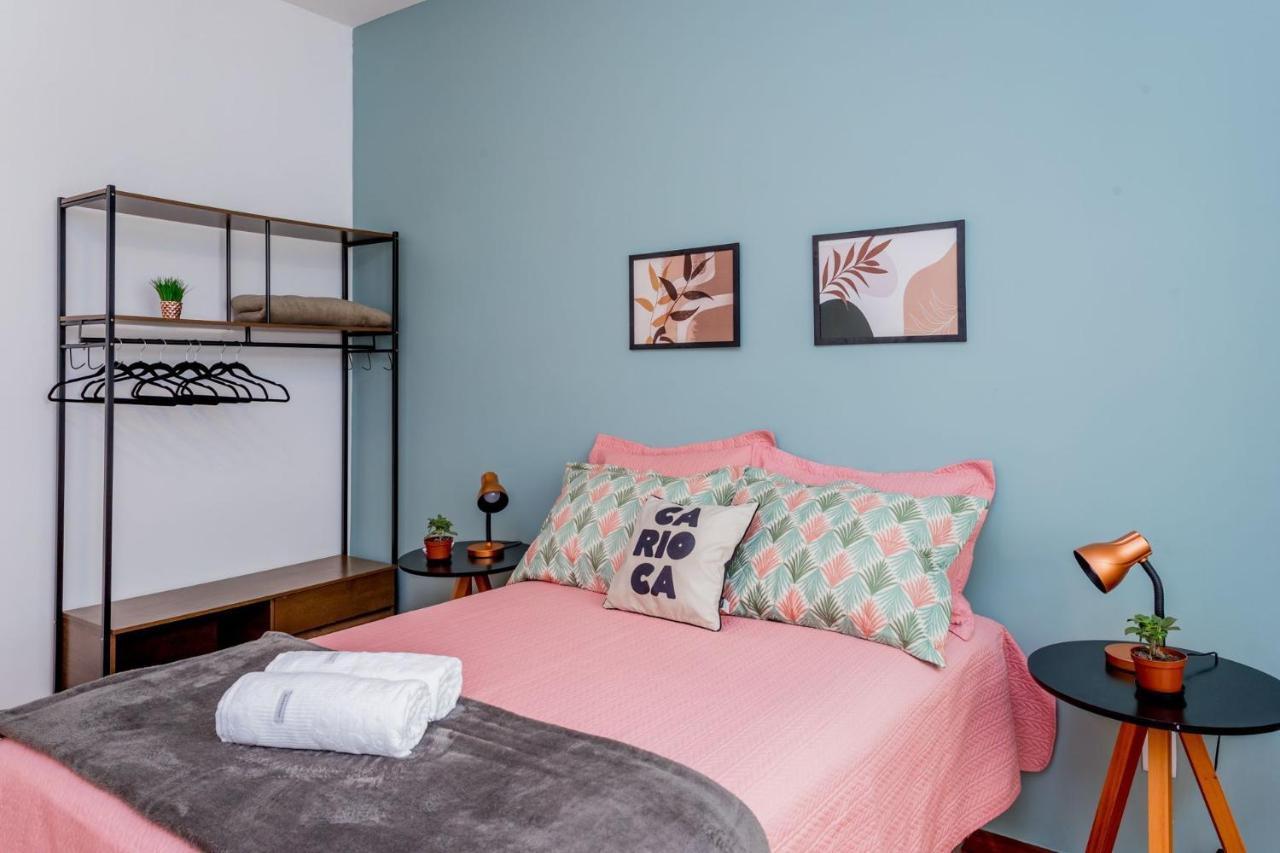 Copacabana Oasis: Stylish 2-3 Bedroom Steps From * Rio de Janeiro